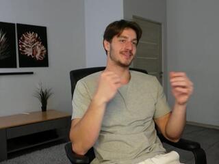  nick_start chat room