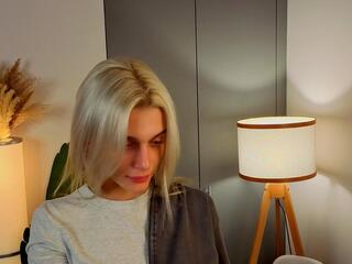  michelle_kamb chat room