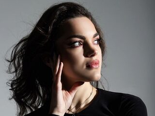 Latrina Starcevich live webcam model