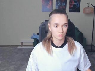  latisha_yawn chat room