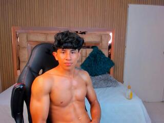  tristan_robin chat room