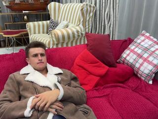 leo_sasha from Flirt4Free