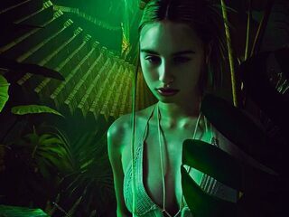 Kimi Likins live webcam model