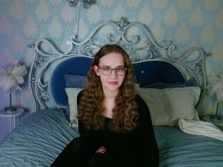 Sandra Owens live webcam model