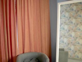 Dorinda Davise live webcam model