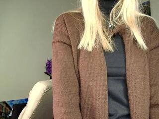 Crissy Wiechec live webcam model