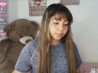 Emma Grays live webcam model