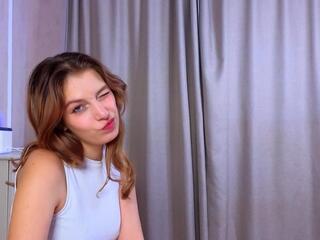 Theressa Baker live webcam model