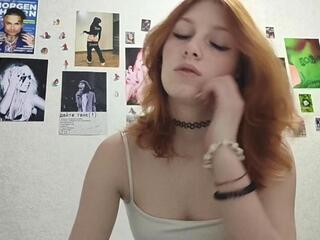 Blair Mcwilson live webcam model