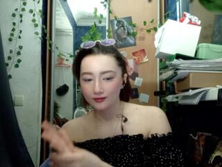 Jeannie Danas live webcam model