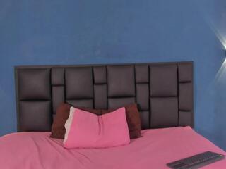 Ambhar Cohllins live webcam model