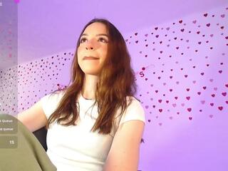 Aria Kleinn live webcam model