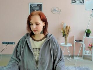 Otilia Macha live webcam model