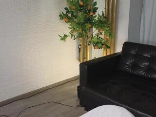 Laurie Gomer live webcam model