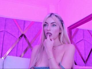 Aurora Ruiiz live webcam model