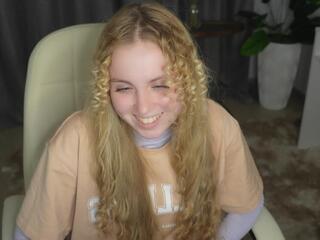 Chung Pinkston live webcam model