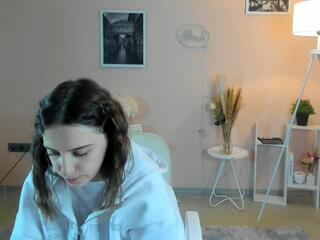 Earlie Loerwald live webcam model