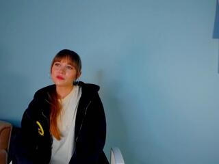 Madeline Whisler live webcam model