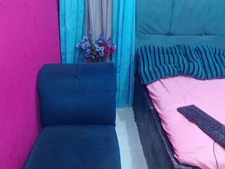 junnior_snow from Flirt4Free