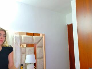 Laura Ford live webcam model