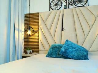 Hetther T live webcam model