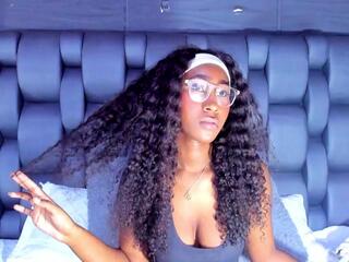 Leilani Grey live webcam model