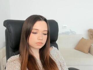 Aleida Latif live webcam model