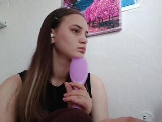 Asia Fazzinga live webcam model