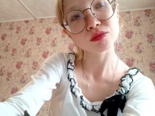 Sharen Ertley live webcam model