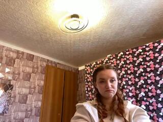 Laurinda Dillinger live webcam model