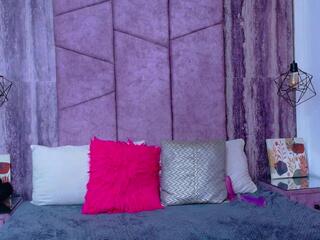 Gaia Walker live webcam model