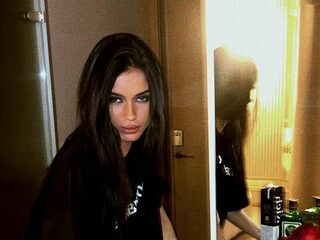 Mellie Turmelle live webcam model