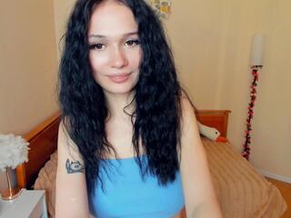 Alana Hage live webcam model