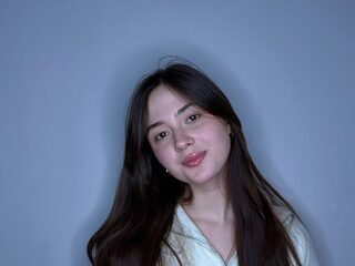 Cecily Hannon live webcam model