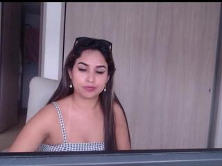 Juanita Madison live webcam model