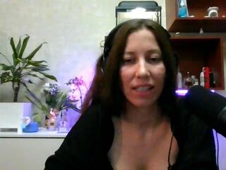 Berenice Erdos live webcam model