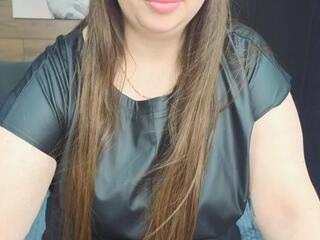 Nikka Toddes live webcam model