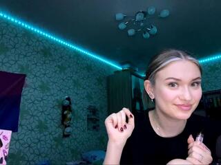 Cassi Danford live webcam model