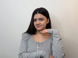 Leeanne Magistrale live webcam model