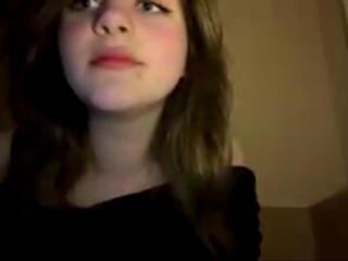 Hloya Enzo live webcam model