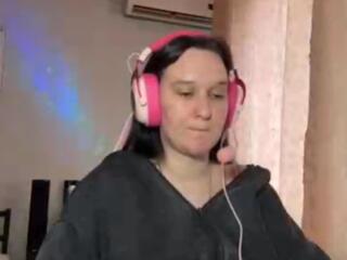 Lawana Neang live webcam model