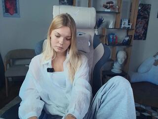 Delphia Noxon live webcam model