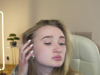 Amina Mahapatra live webcam model