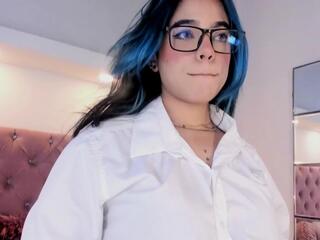 Alexaa Stonne live webcam model