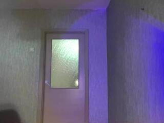 Valeria Riveria live webcam model