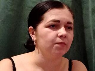 Elizaveta Ravelle live webcam model