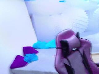 Paola Giraldo live webcam model