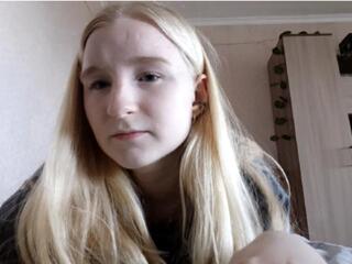 Karin Heckert live webcam model