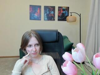 Diedra Whistle live webcam model