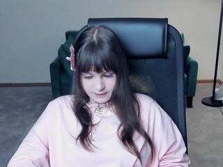 Haley Meroney live webcam model